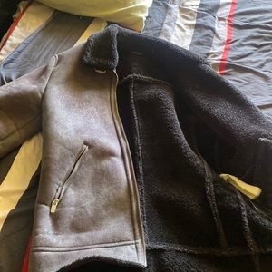 Very warm you wear just a shirt un the jacket and will be very warm